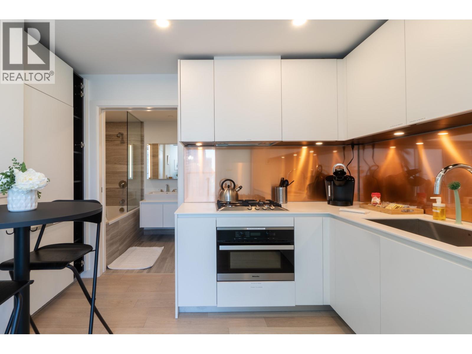 2010 1480 Howe Street, Vancouver, British Columbia  V6Z 0G5 - Photo 10 - R3072909