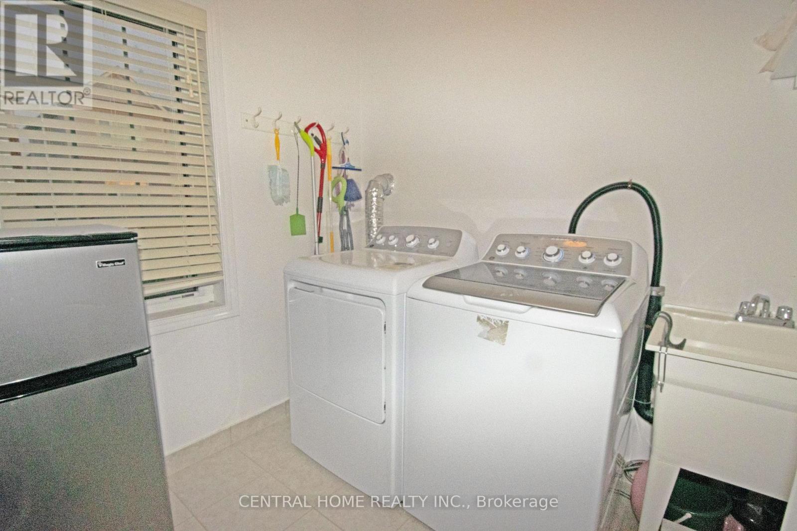 25 Camilleri Road, Ajax, Ontario  L1Z 0T2 - Photo 21 - E12390393