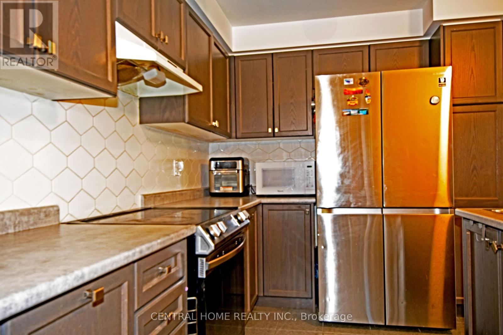 25 Camilleri Road, Ajax, Ontario  L1Z 0T2 - Photo 6 - E12390393