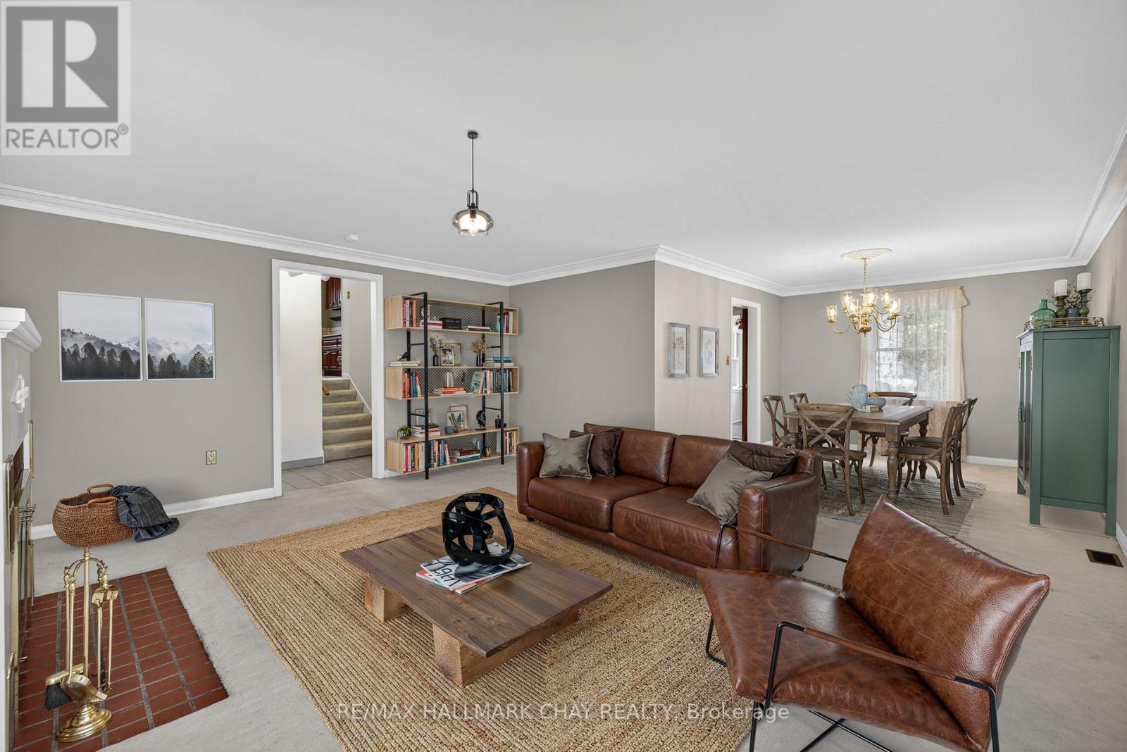 33 Mill Street S, Brampton, Ontario  L6Y 1S7 - Photo 4 - W12546604