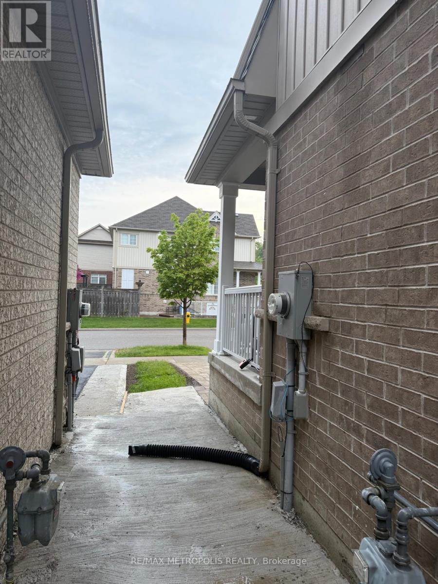 Bsmt - 1335 Aldsworth Crescent, Oshawa, Ontario  L1K 0S4 - Photo 7 - E12611572