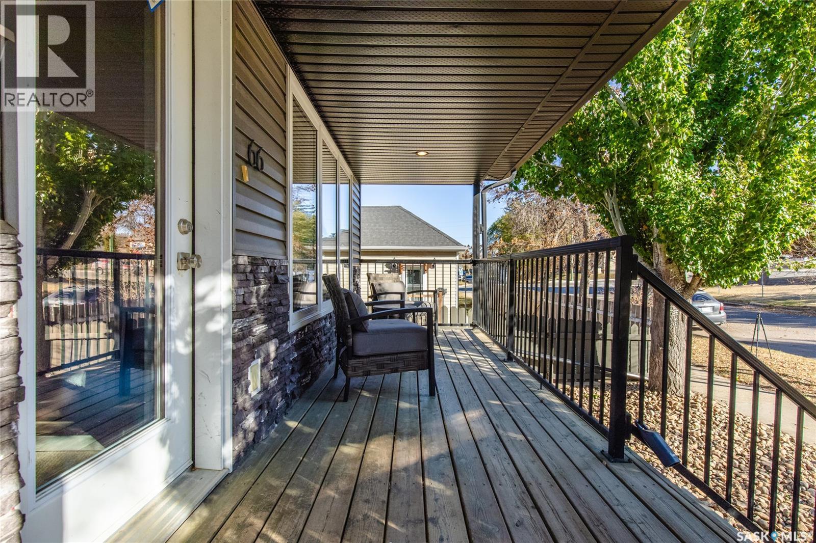 66 Iroquois Street E, Moose Jaw, Saskatchewan  S6H 4S8 - Photo 4 - SK020654