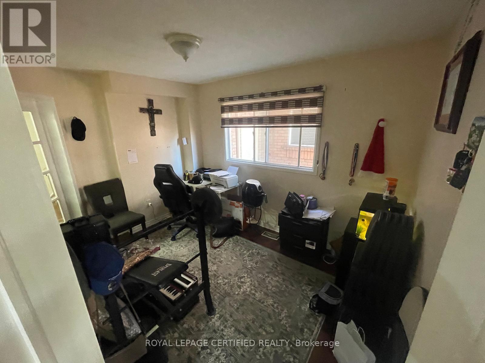 42 Wooliston Crescent, Brampton, Ontario  L6Y 4J5 - Photo 3 - W12611582