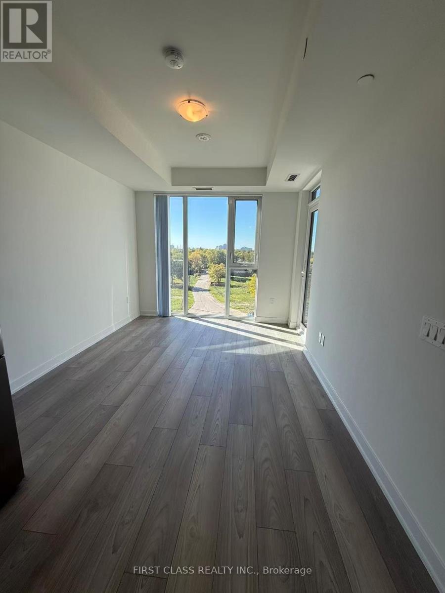 5858 Yonge Street, Toronto, Ontario  M2M 0C6 - Photo 5 - C12611630