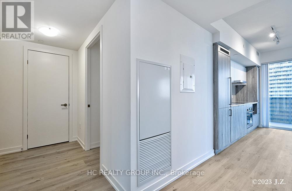 3907 - 138 Downes Street, Toronto, Ontario  M5E 0E4 - Photo 4 - C12611644