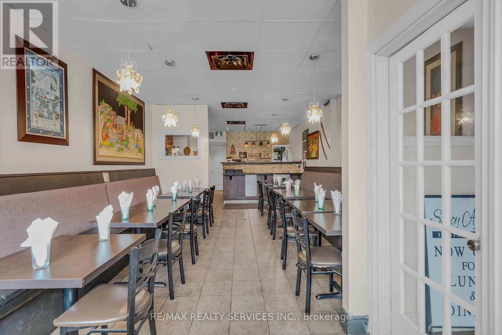 84 King Street W, Oshawa, Ontario  L1H 1A6 - Photo 2 - E12611636