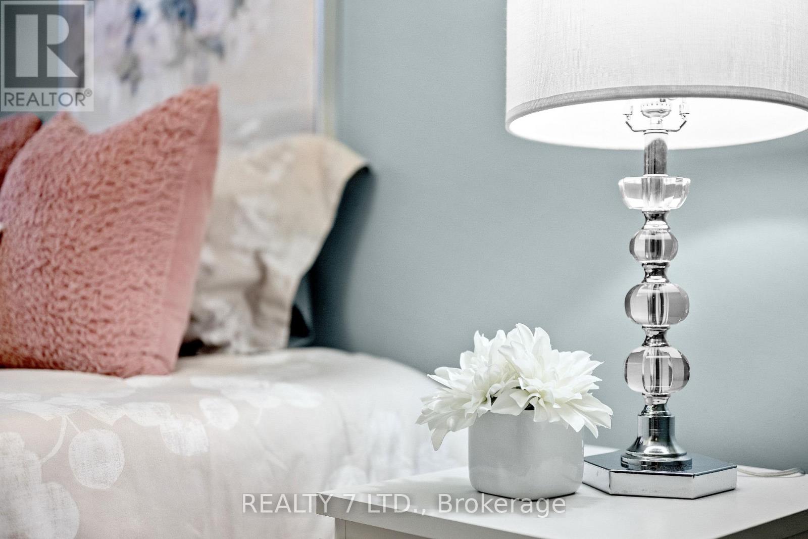 44 Furrow Lane, Toronto, Ontario  M8Z 0A3 - Photo 21 - W12611612