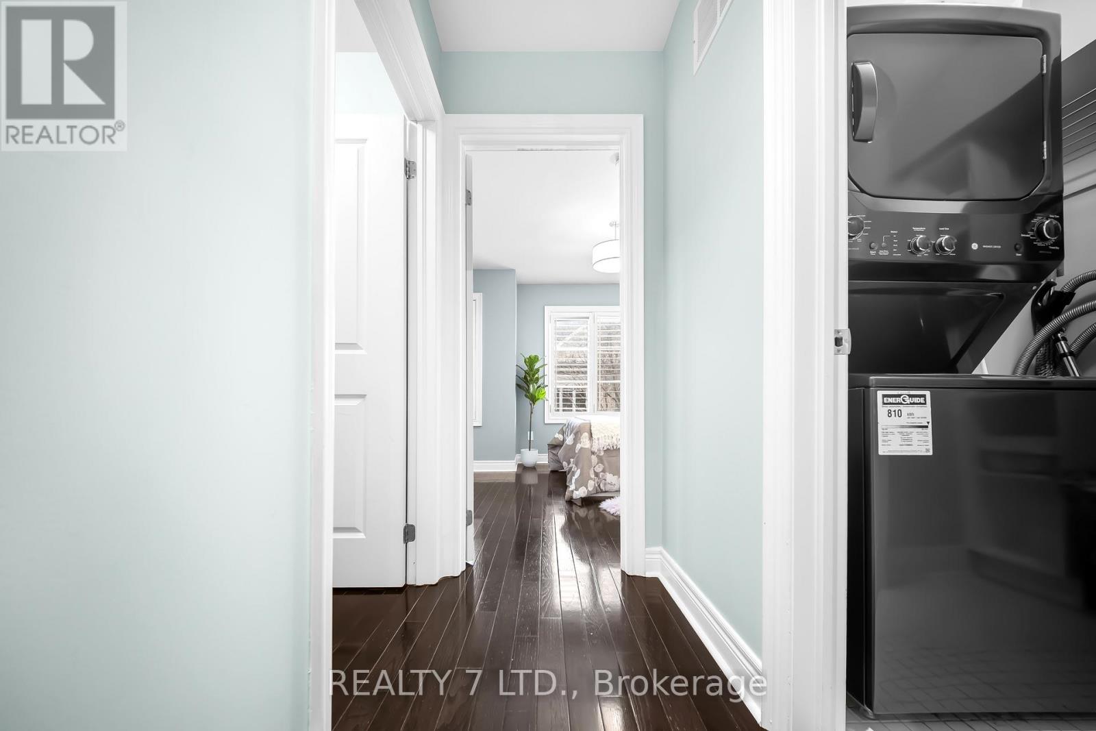 44 Furrow Lane, Toronto, Ontario  M8Z 0A3 - Photo 22 - W12611612