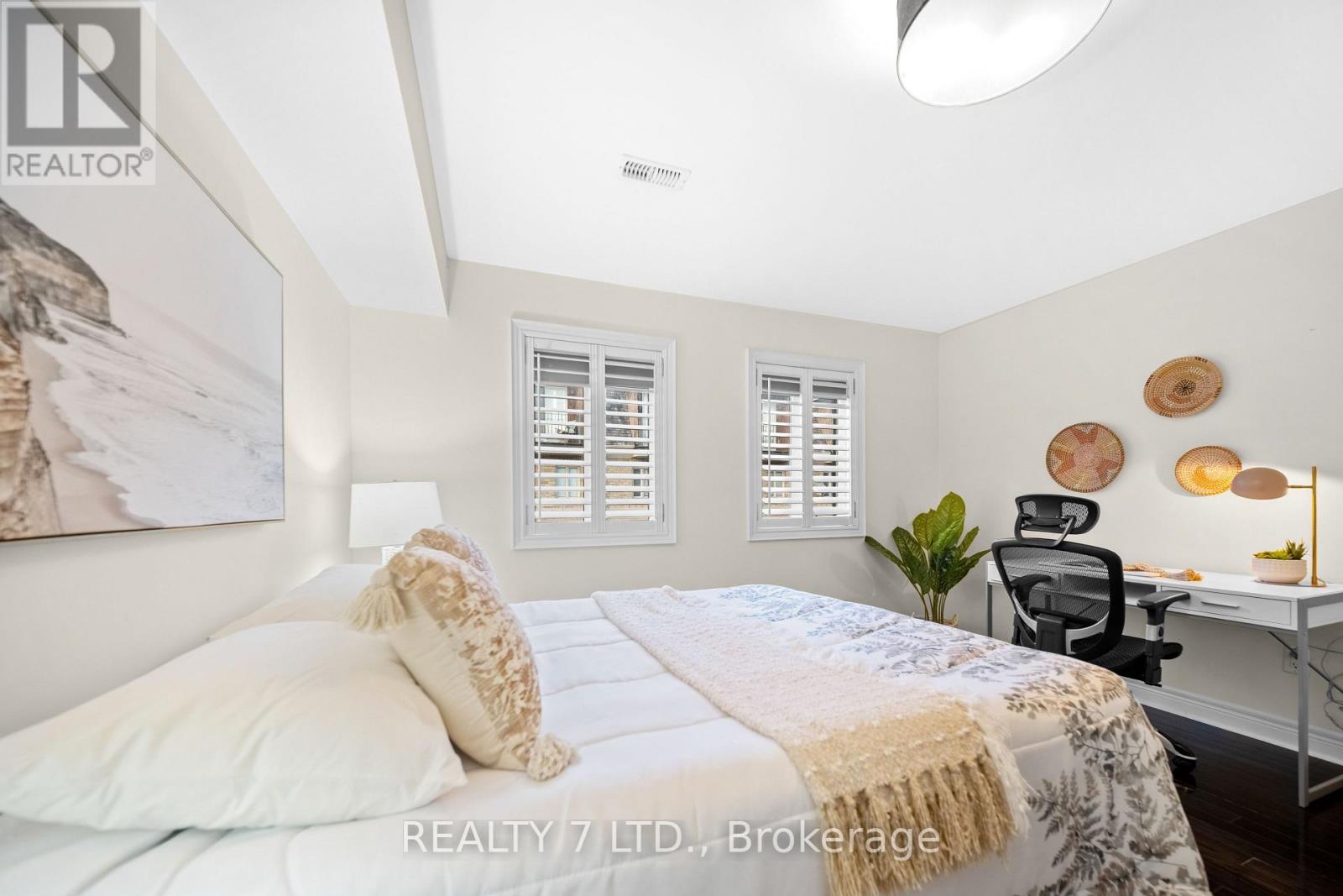 44 Furrow Lane, Toronto, Ontario  M8Z 0A3 - Photo 24 - W12611612