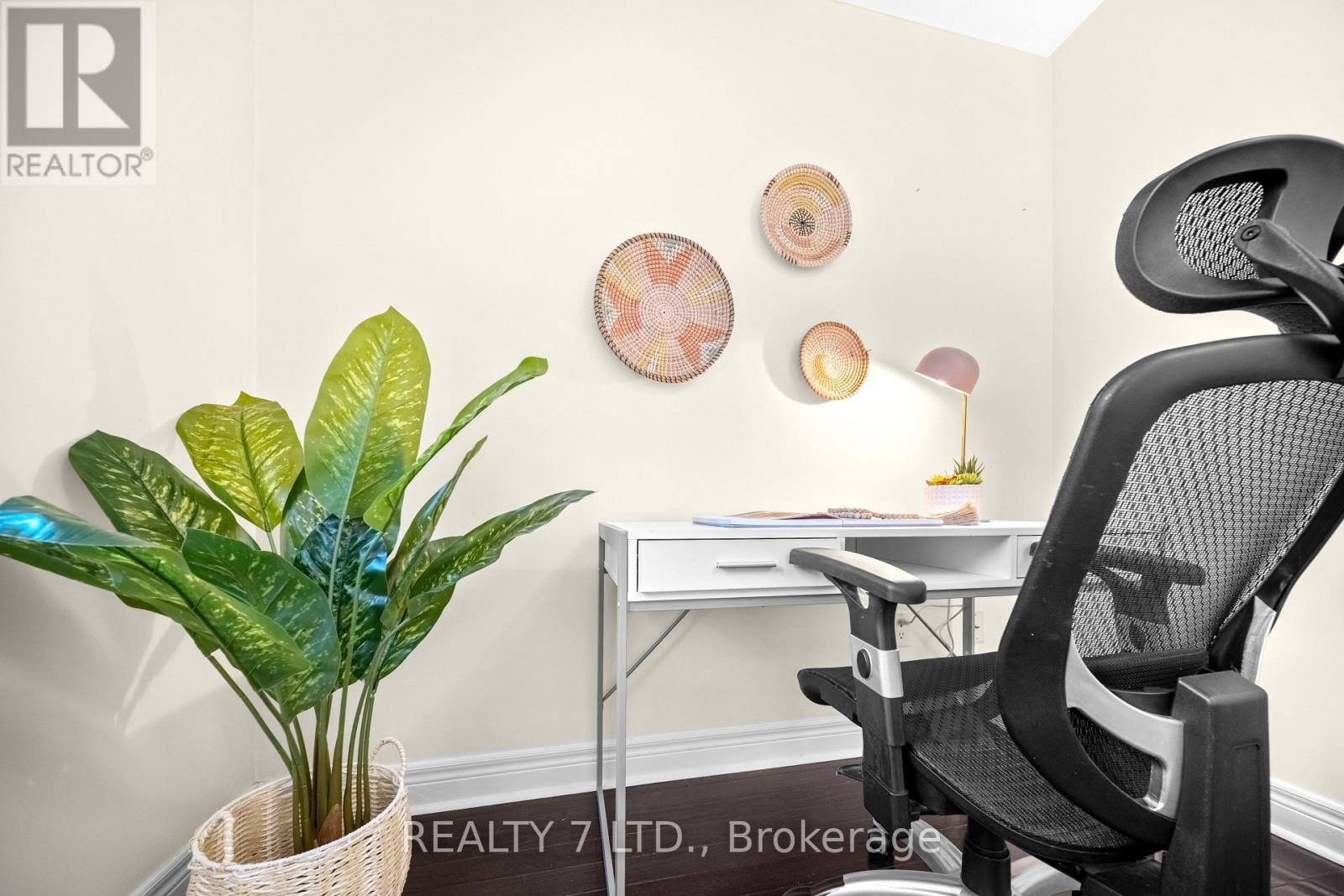 44 Furrow Lane, Toronto, Ontario  M8Z 0A3 - Photo 26 - W12611612