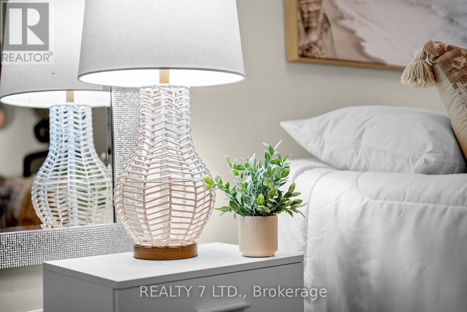 44 Furrow Lane, Toronto, Ontario  M8Z 0A3 - Photo 27 - W12611612