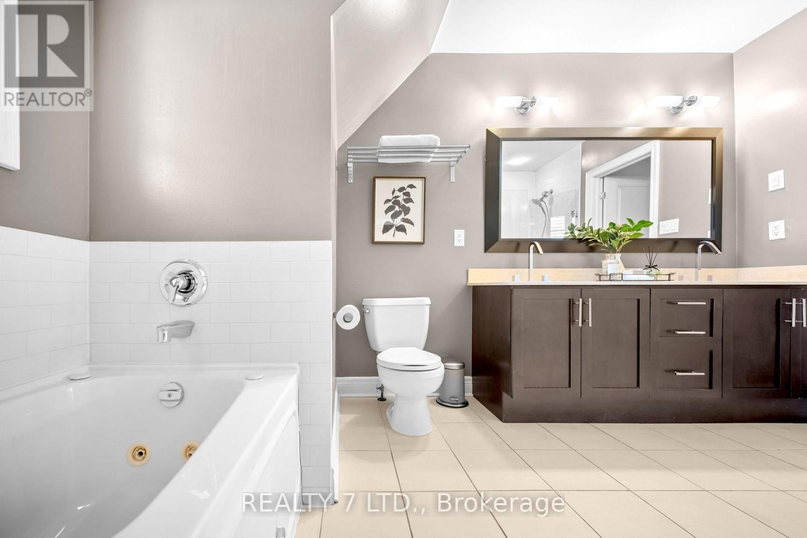 44 Furrow Lane, Toronto, Ontario  M8Z 0A3 - Photo 39 - W12611612