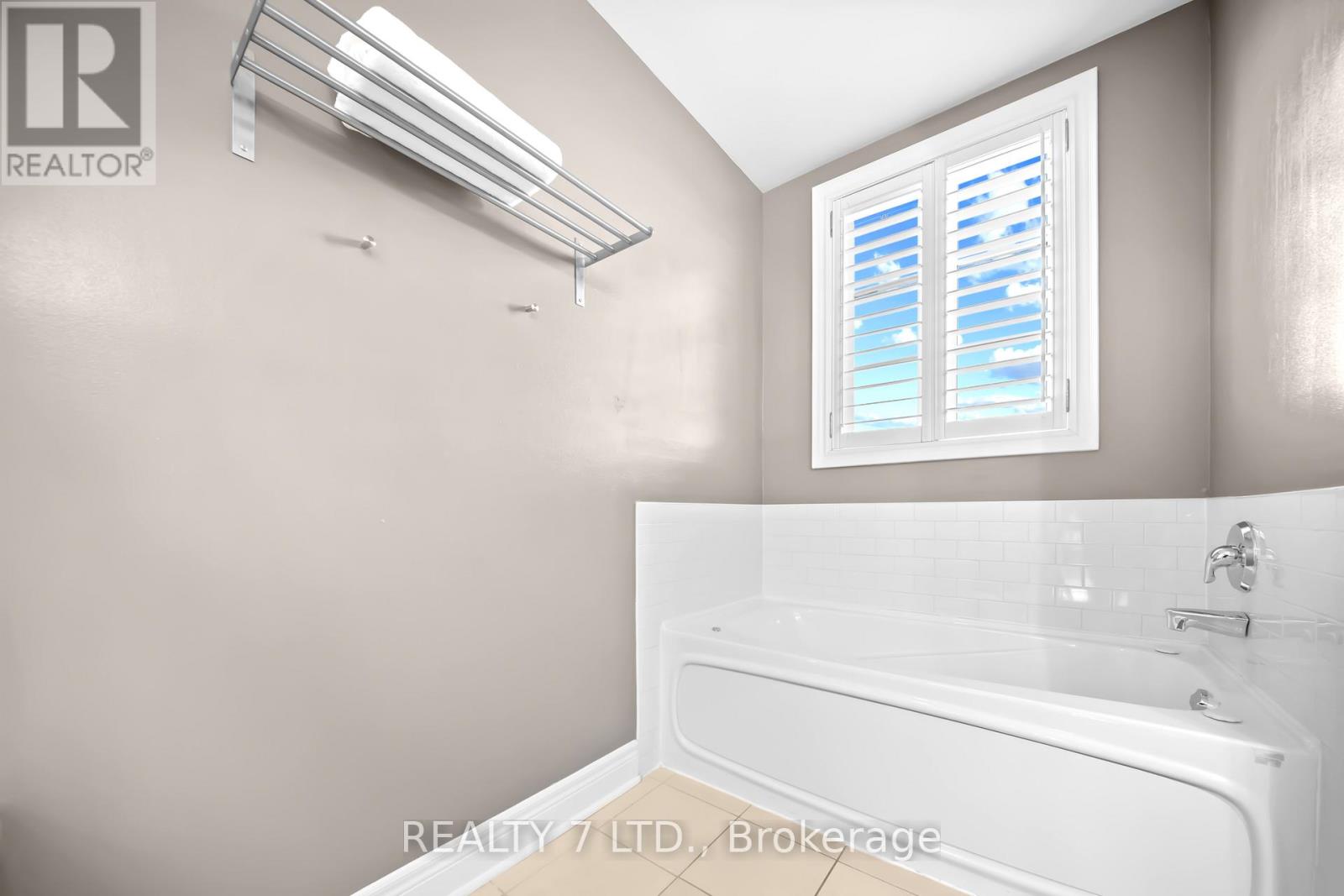 44 Furrow Lane, Toronto, Ontario  M8Z 0A3 - Photo 41 - W12611612