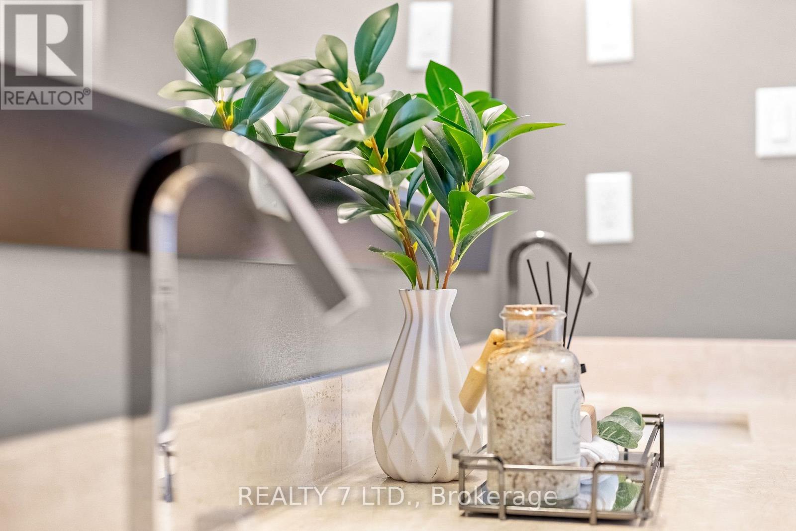 44 Furrow Lane, Toronto, Ontario  M8Z 0A3 - Photo 42 - W12611612