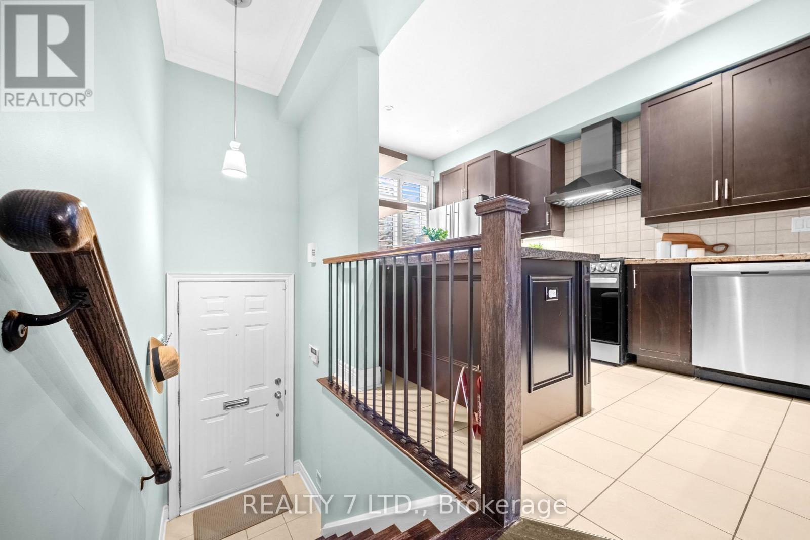 44 Furrow Lane, Toronto, Ontario  M8Z 0A3 - Photo 5 - W12611612