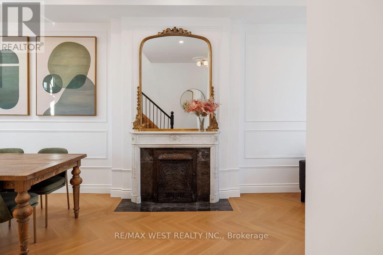 22 Cowan Avenue, Toronto, Ontario  M6K 2N4 - Photo 4 - W12611634