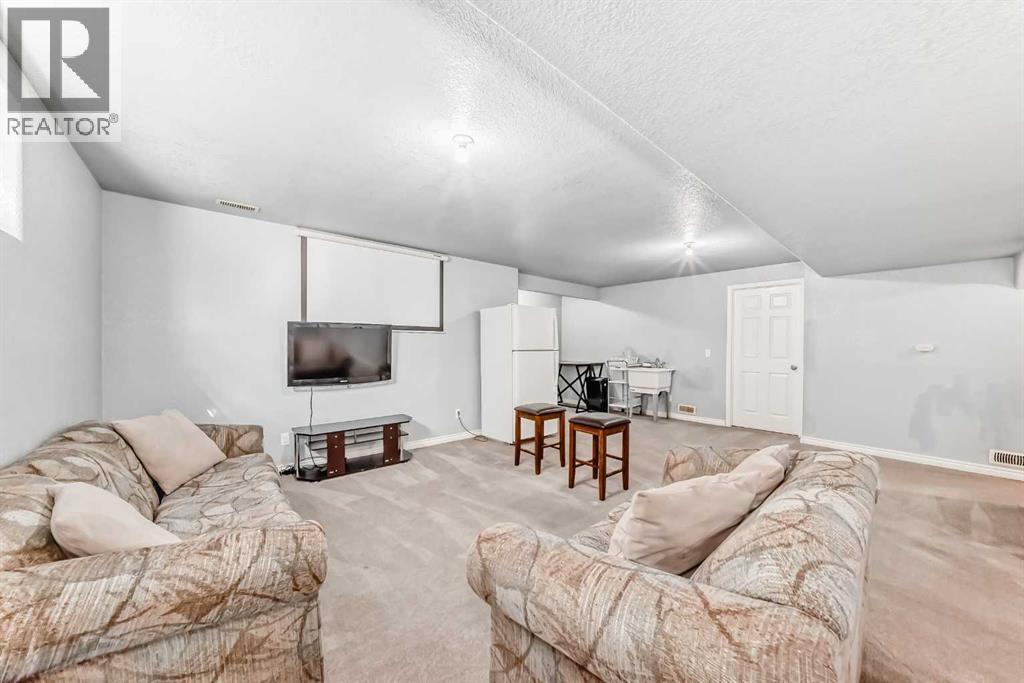 307 Panatella Court Nw, Calgary, Alberta  T3K 5Y1 - Photo 36 - A2272999