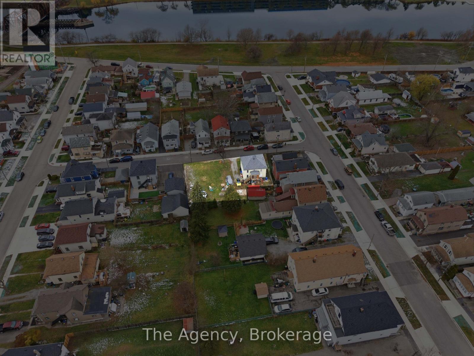 11 Patsy Avenue, Welland, Ontario  L3B 3M1 - Photo 12 - X12611646