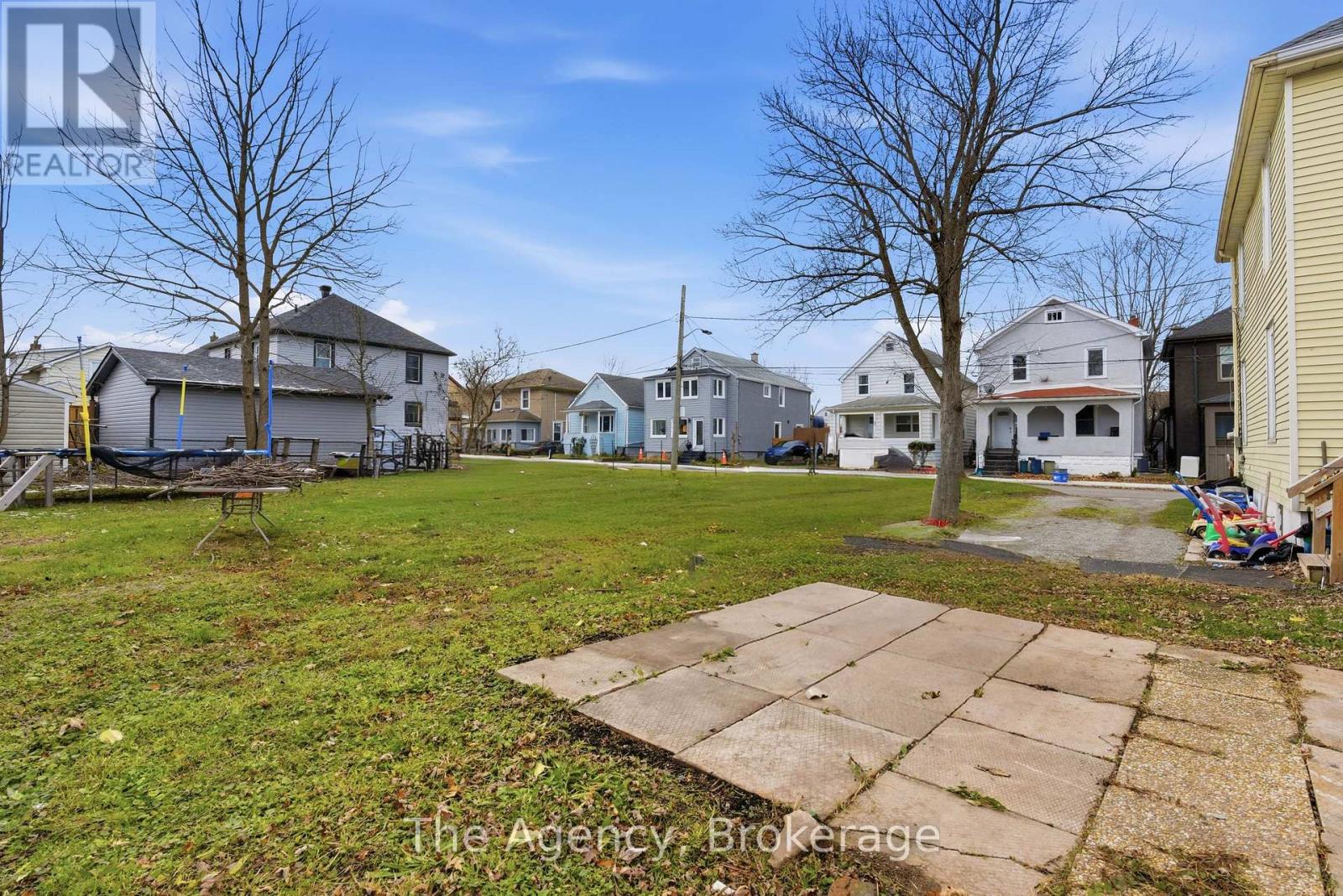 11 Patsy Avenue, Welland, Ontario  L3B 3M1 - Photo 21 - X12611646