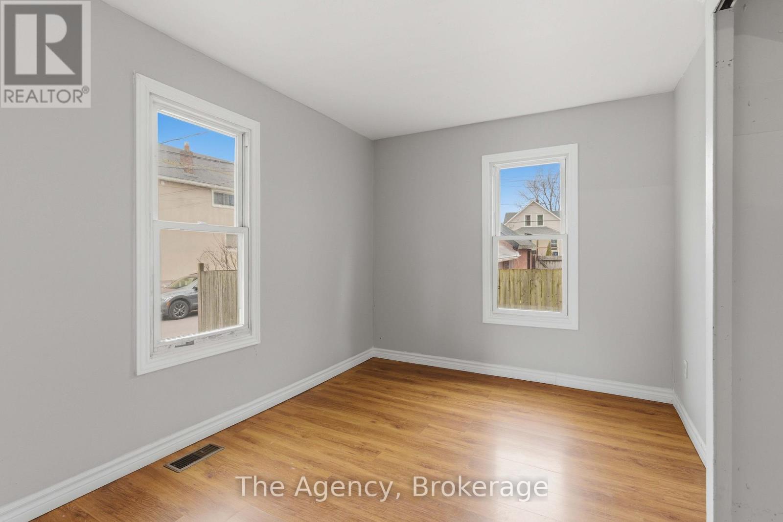 11 Patsy Avenue, Welland, Ontario  L3B 3M1 - Photo 24 - X12611646