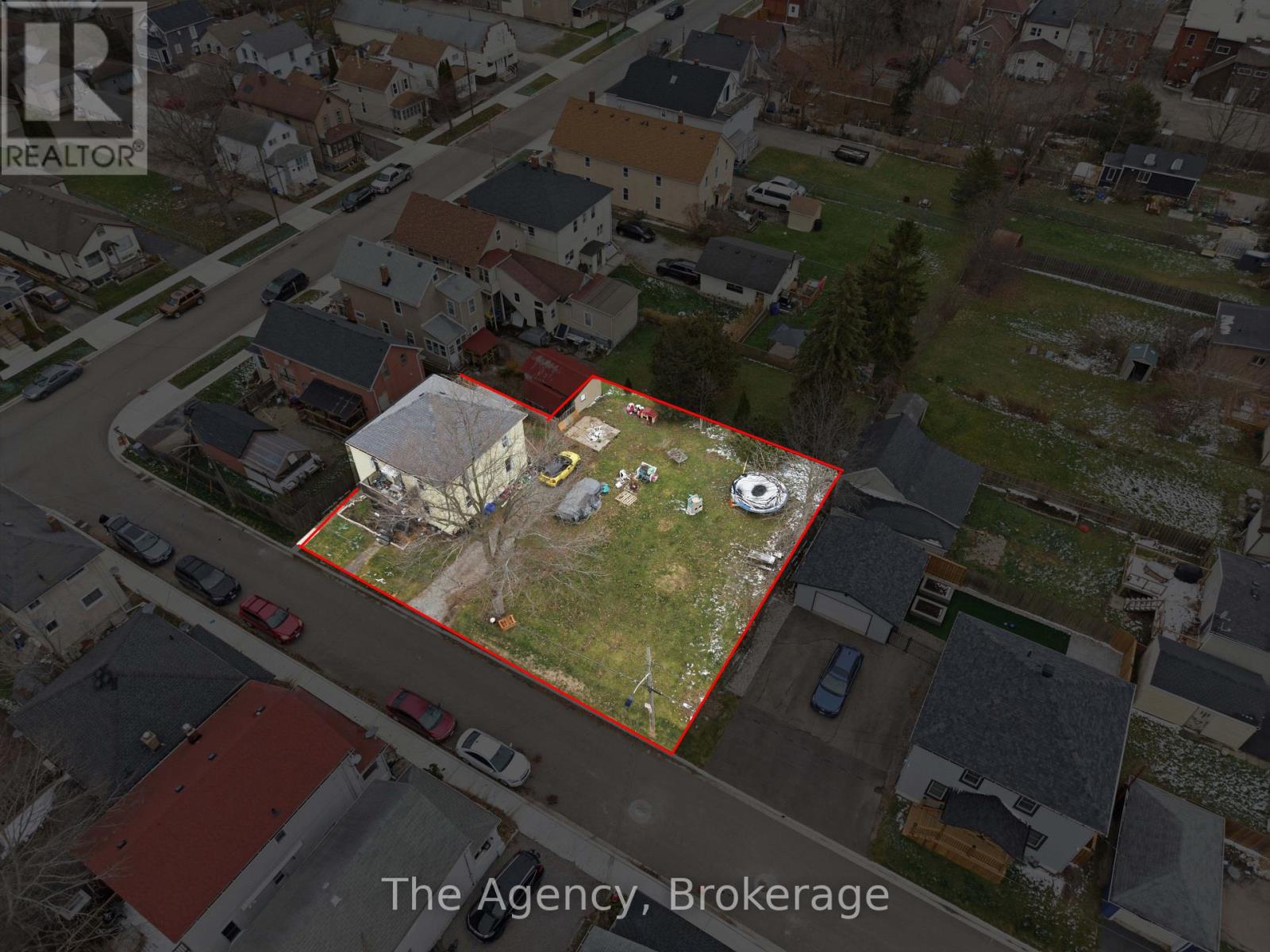 11 Patsy Avenue, Welland, Ontario  L3B 3M1 - Photo 5 - X12611646