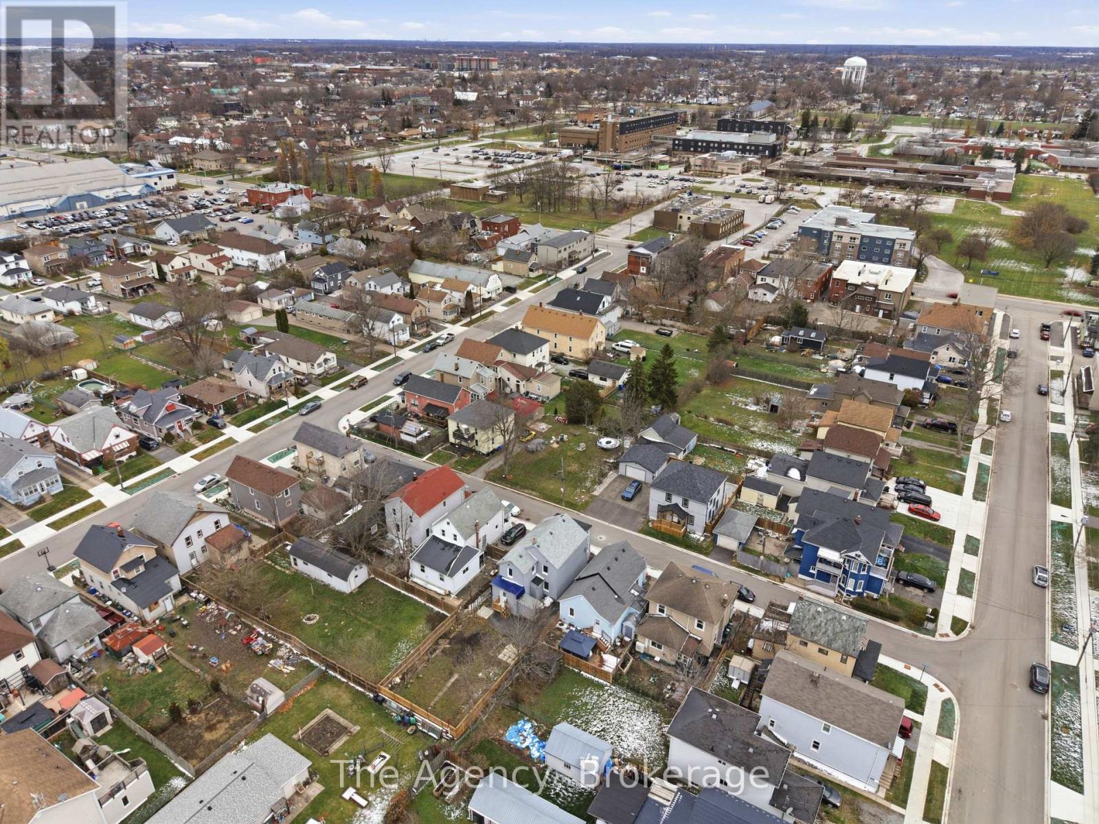 11 Patsy Avenue, Welland, Ontario  L3B 3M1 - Photo 8 - X12611646