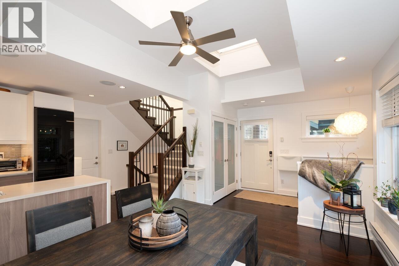 250 E 10th Street, North Vancouver, British Columbia  V7L 2E1 - Photo 11 - R3072914