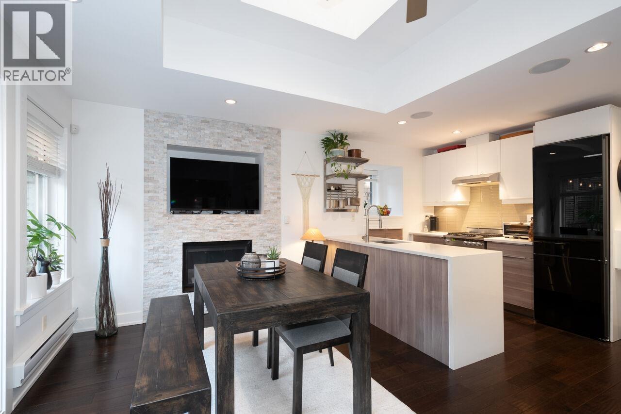 250 E 10th Street, North Vancouver, British Columbia  V7L 2E1 - Photo 15 - R3072914