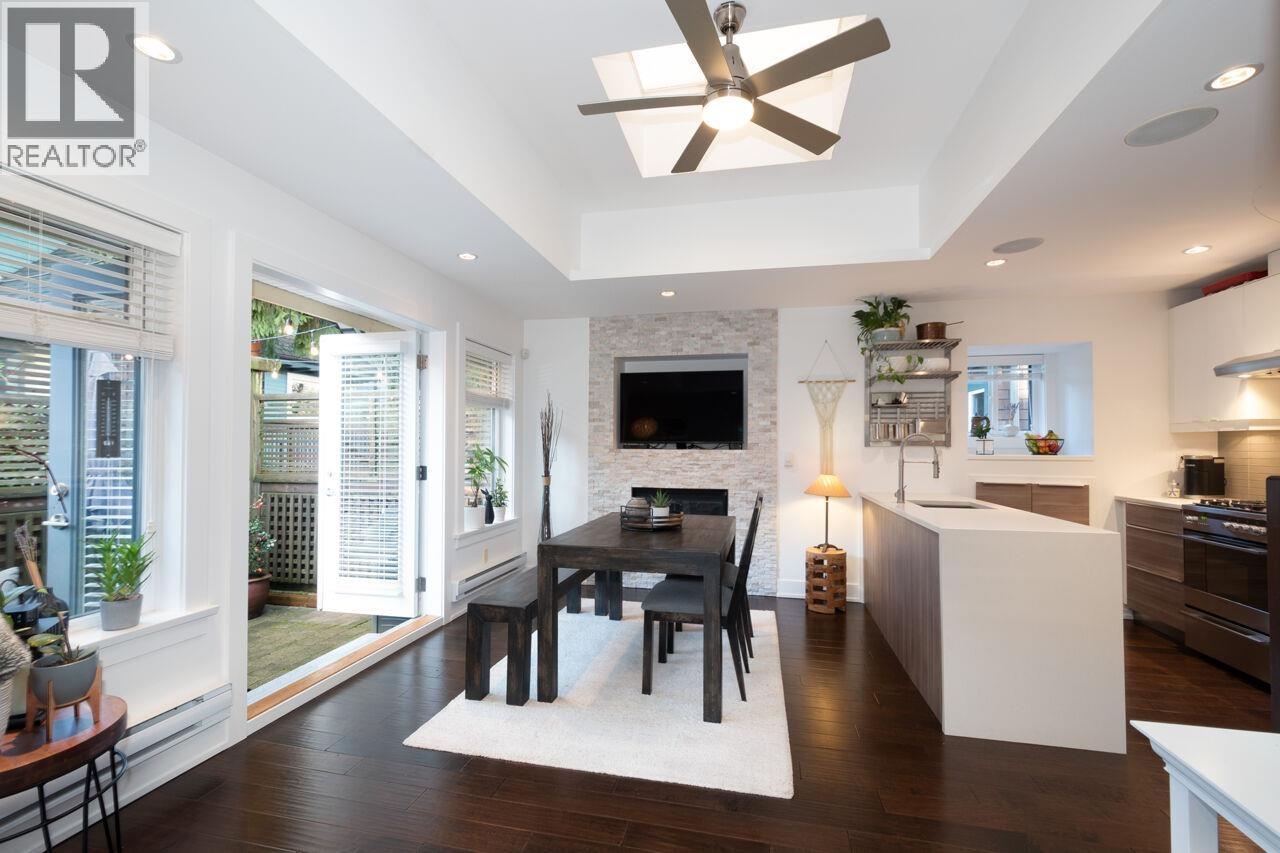 250 E 10th Street, North Vancouver, British Columbia  V7L 2E1 - Photo 4 - R3072914