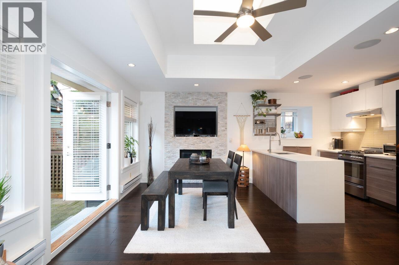 250 E 10th Street, North Vancouver, British Columbia  V7L 2E1 - Photo 6 - R3072914