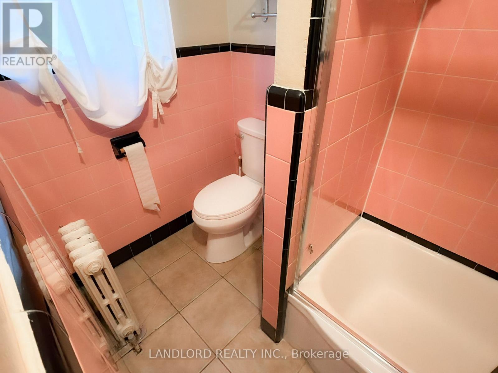 Main - 65 Fairfield Avenue, Toronto, Ontario M8W 1R6 - Photo 16 - W12598566