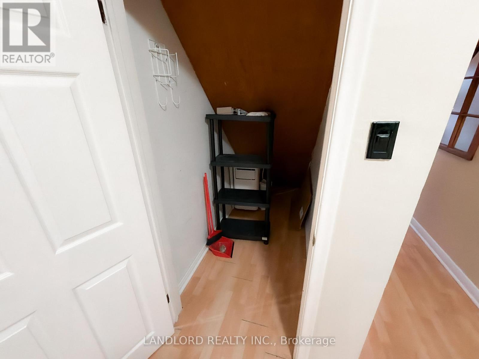 Main - 65 Fairfield Avenue, Toronto, Ontario M8W 1R6 - Photo 18 - W12598566