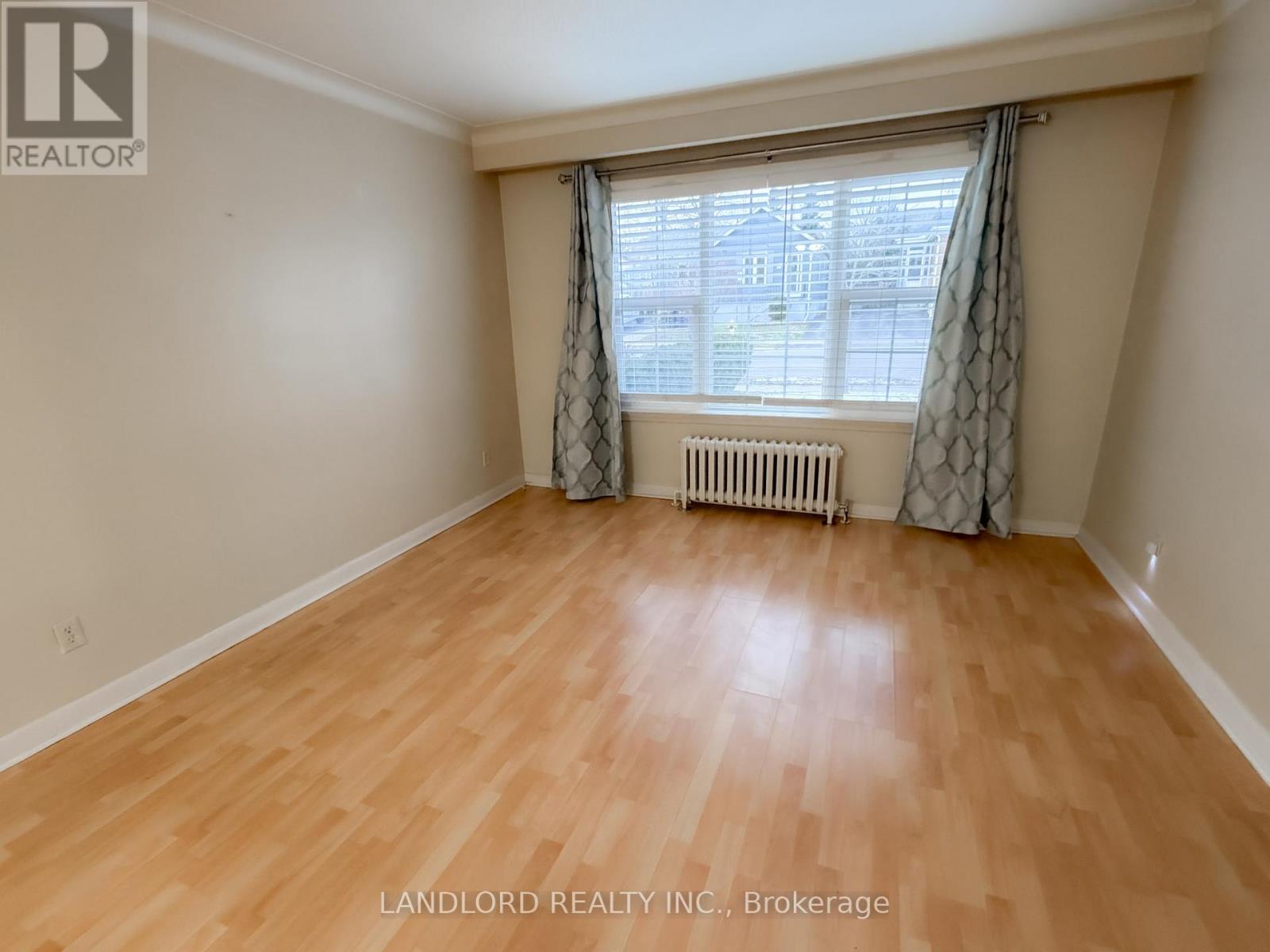 Main - 65 Fairfield Avenue, Toronto, Ontario M8W 1R6 - Photo 5 - W12598566