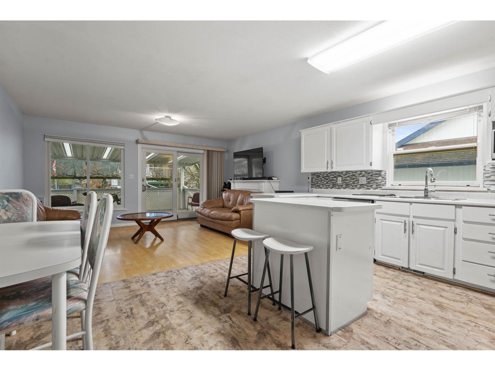 45812 Thomas Road, Vedder Crossing, Chilliwack, British Columbia  V2R 3W9 - Photo 5 - R3071935