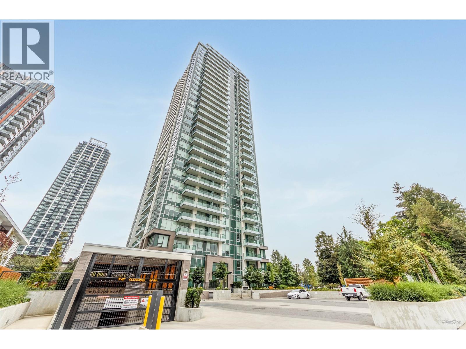 701 6463 Silver Avenue, Burnaby, British Columbia  V5H 0K4 - Photo 1 - R3072717