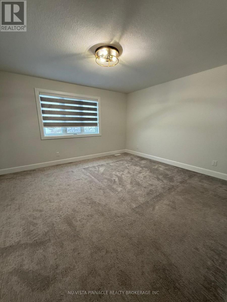 2596 Buroak Drive, London North, Ontario N6G 3X7 - Photo 5 - X12611666