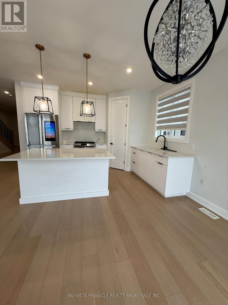 2596 Buroak Drive, London North, Ontario N6G 3X7 - Photo 8 - X12611666