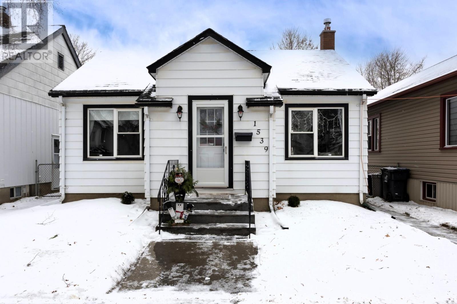 1539 Rankin ST, Thunder Bay, Ontario