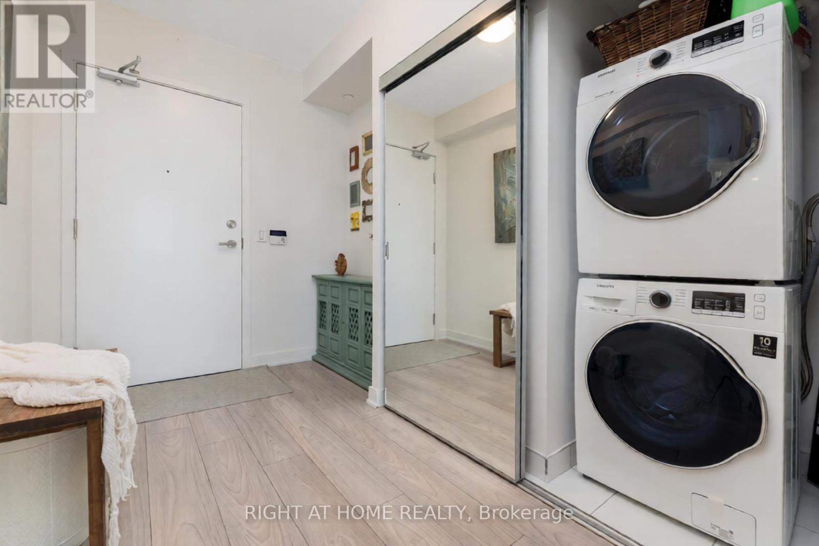 1606 - 195 Redpath Avenue, Toronto, Ontario M4P 0E4 - Photo 3 - C12611670