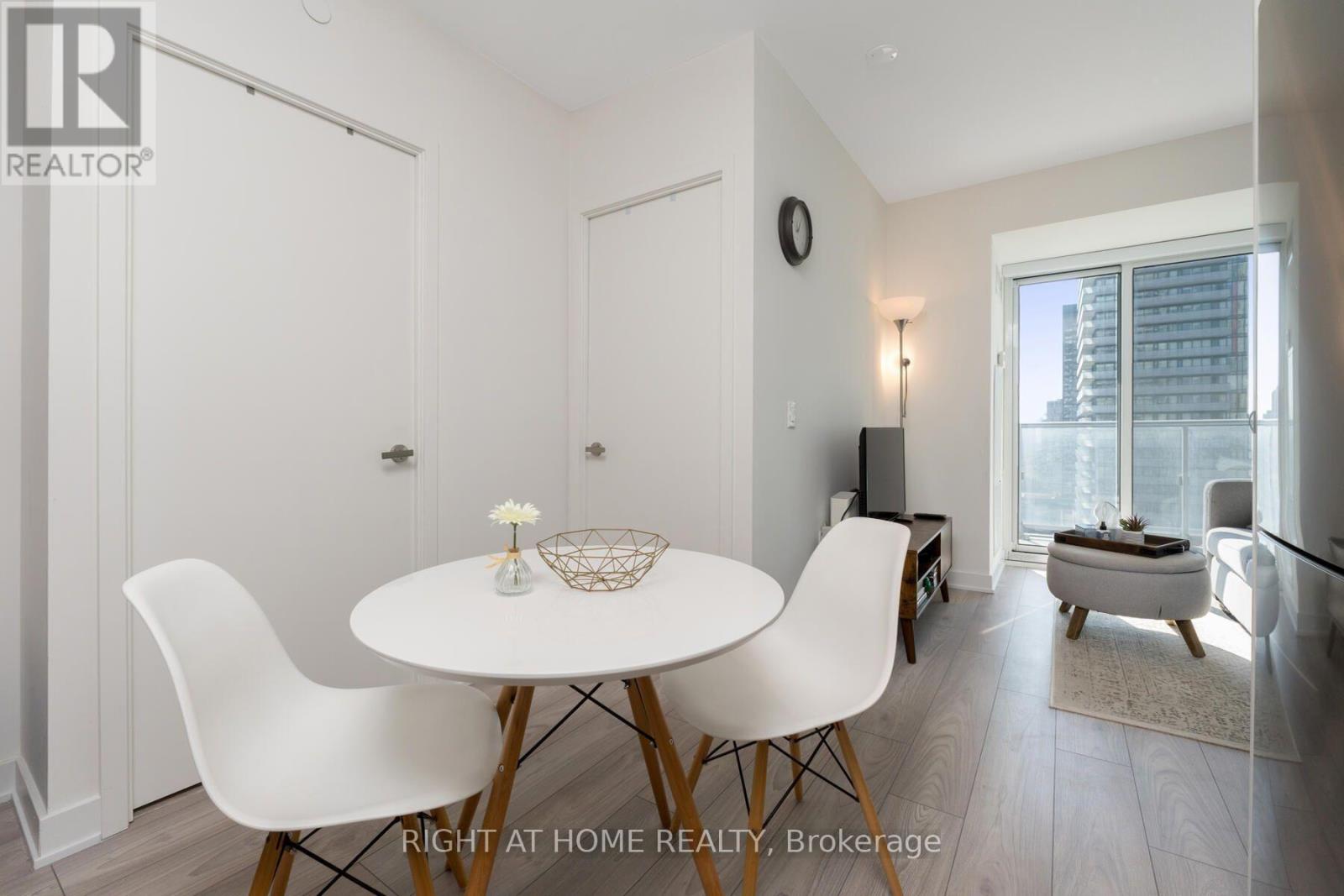 1606 - 195 Redpath Avenue, Toronto, Ontario M4P 0E4 - Photo 5 - C12611670