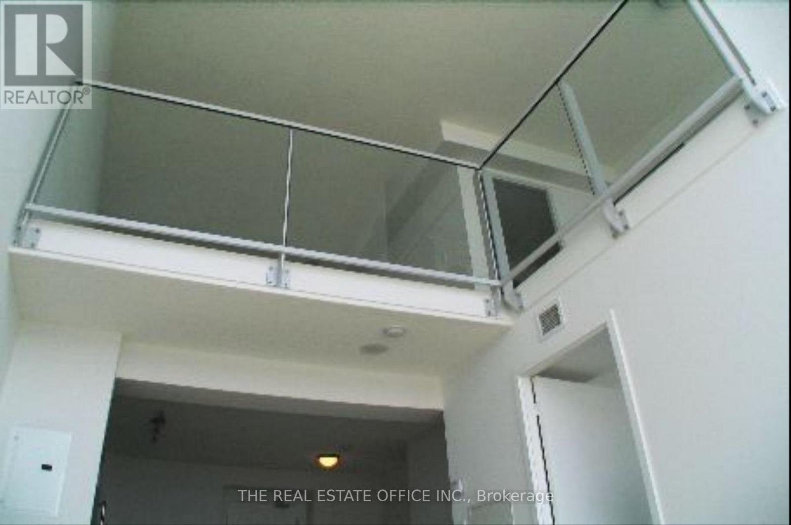 15 Fort York Boulevard, Toronto, Ontario M5V 3Y4 - Photo 4 - C12611680