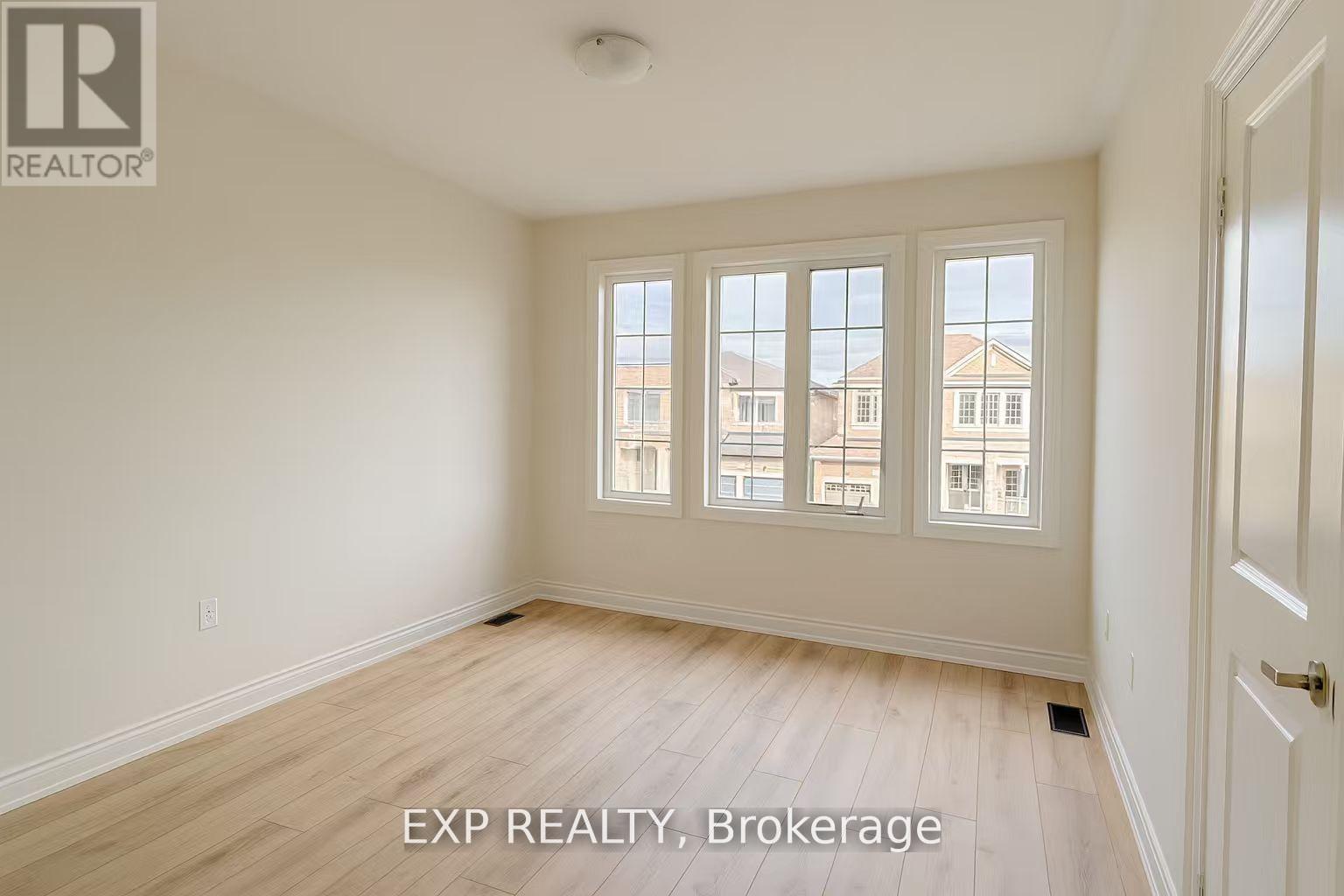 9 Kenneth Appleton Avenue, Richmond Hill, Ontario L4B 3X9 - Photo 11 - N12611682