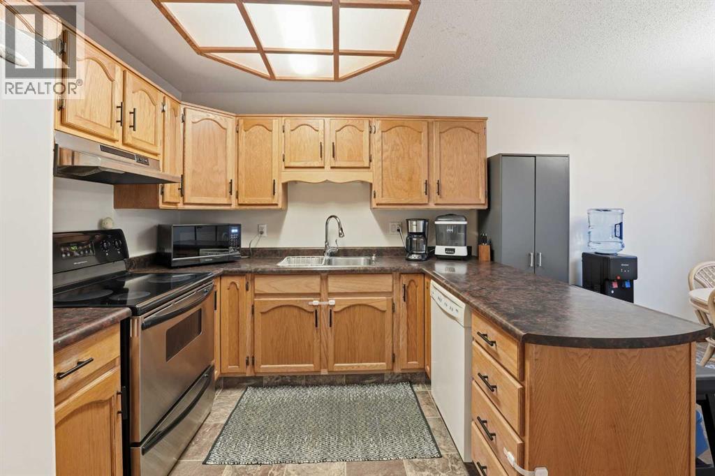 62 Mclevin Crescent, Red Deer, Alberta T4R 1S9 - Photo 2 - A2266965