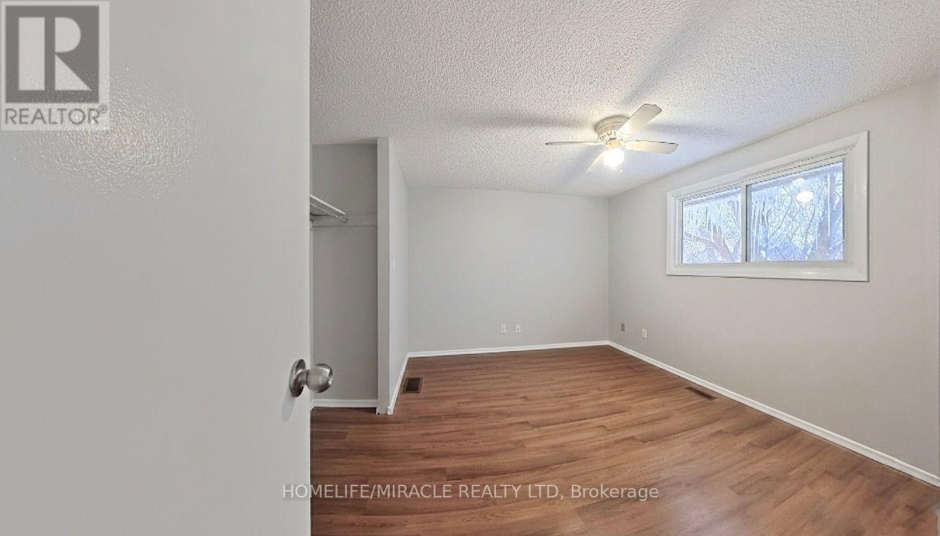 30a Amos Avenue, Waterloo, Ontario N2L 5G3 - Photo 12 - X12611662