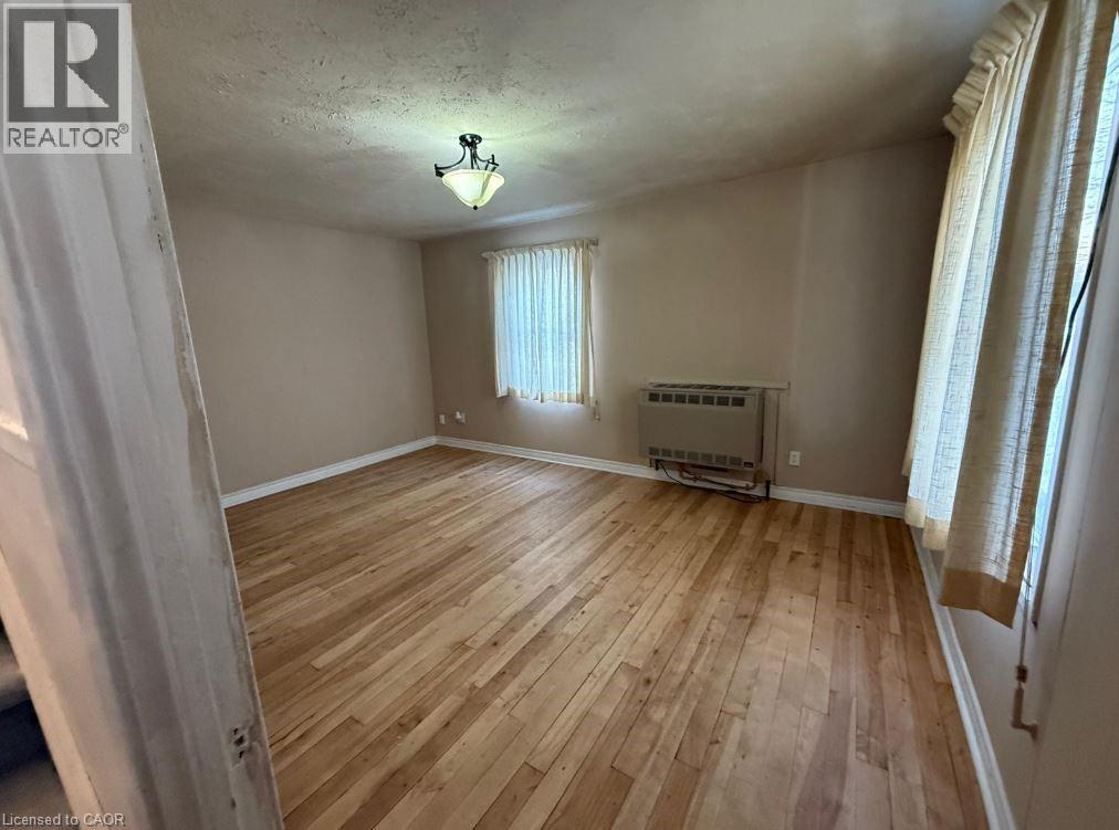 78 Eighth Avenue, Brantford, Ontario N3S 1C5 - Photo 5 - 40792867