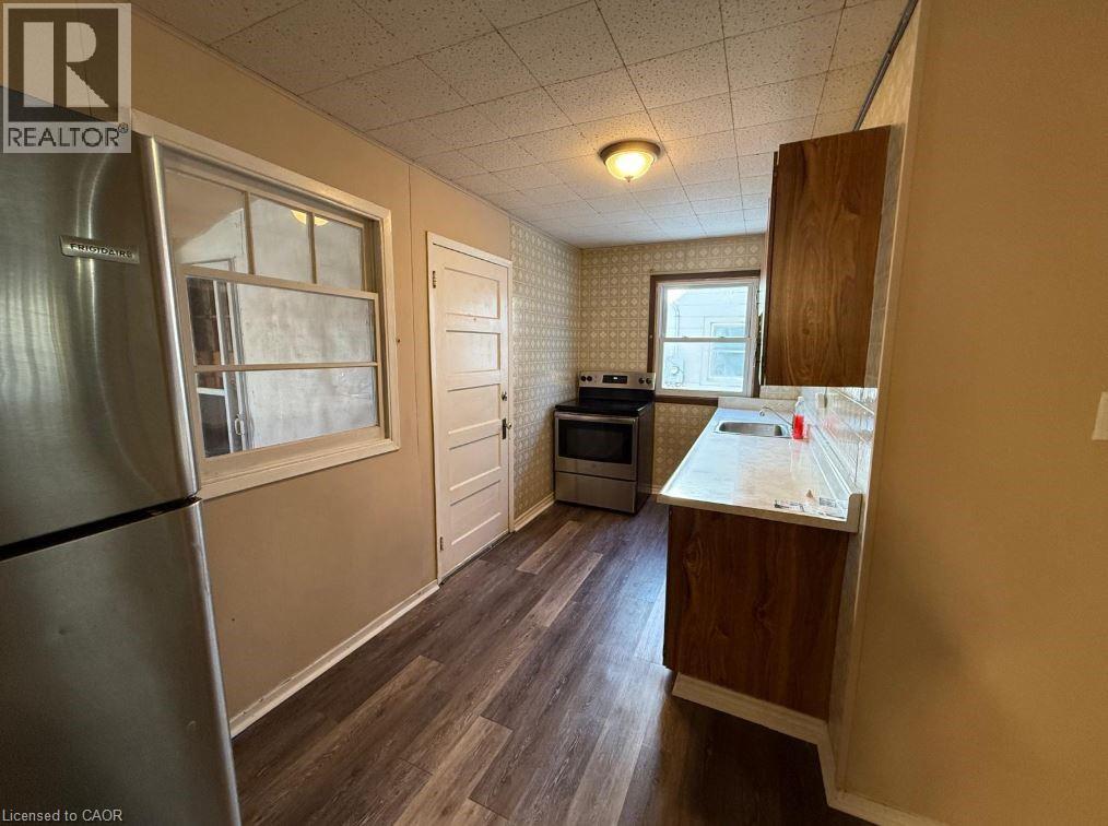 78 Eighth Avenue, Brantford, Ontario N3S 1C5 - Photo 9 - 40792867