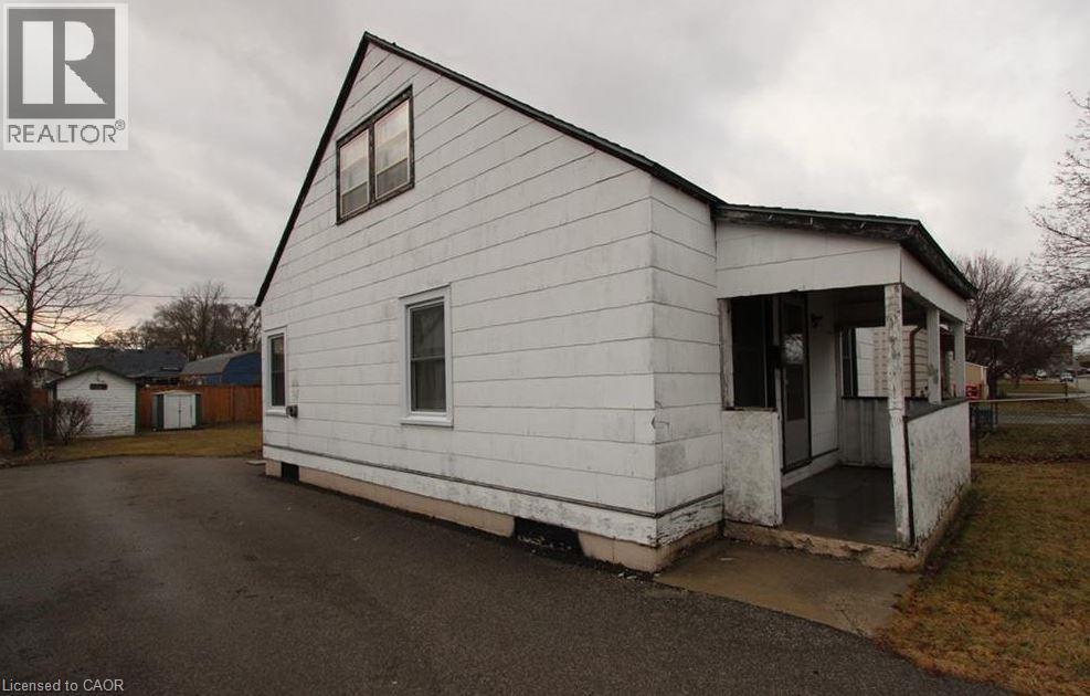 78 Eighth Avenue, Brantford, Ontario N3S 1C5 - Photo 2 - 40792867