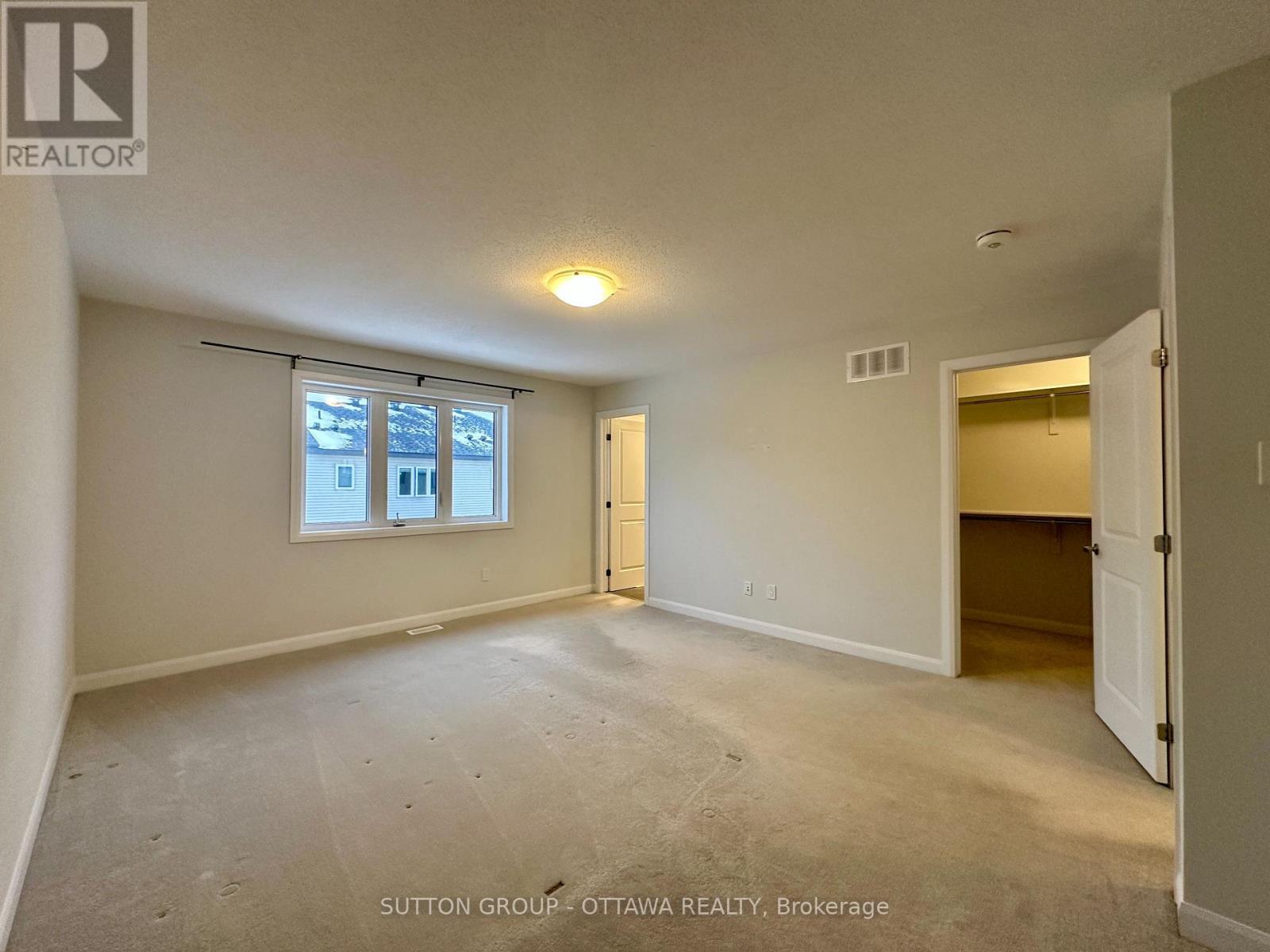 2032 Caltra Crescent, Ottawa, Ontario  K2J 6V4 - Photo 11 - X12611698