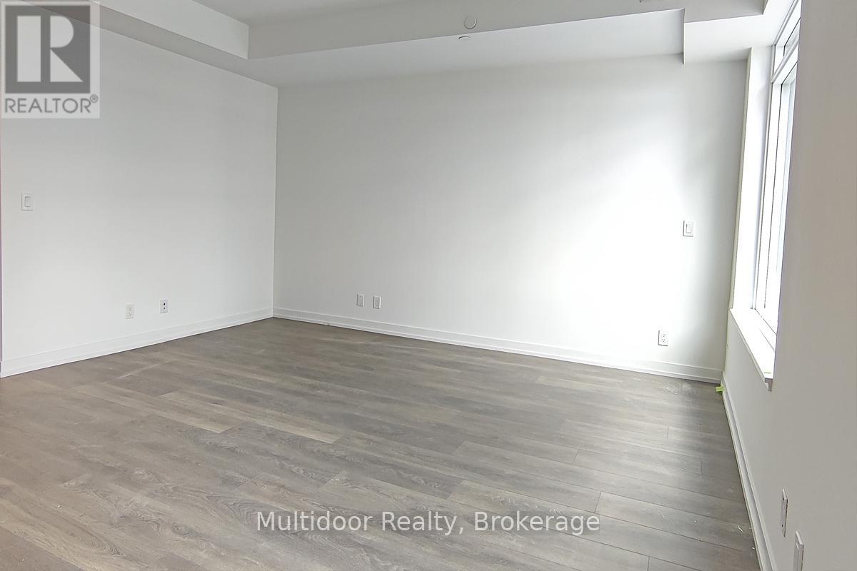 D-423 - 8 Beverley Glen Boulevard, Vaughan, Ontario L4J 0L5 - Photo 3 - N12606904