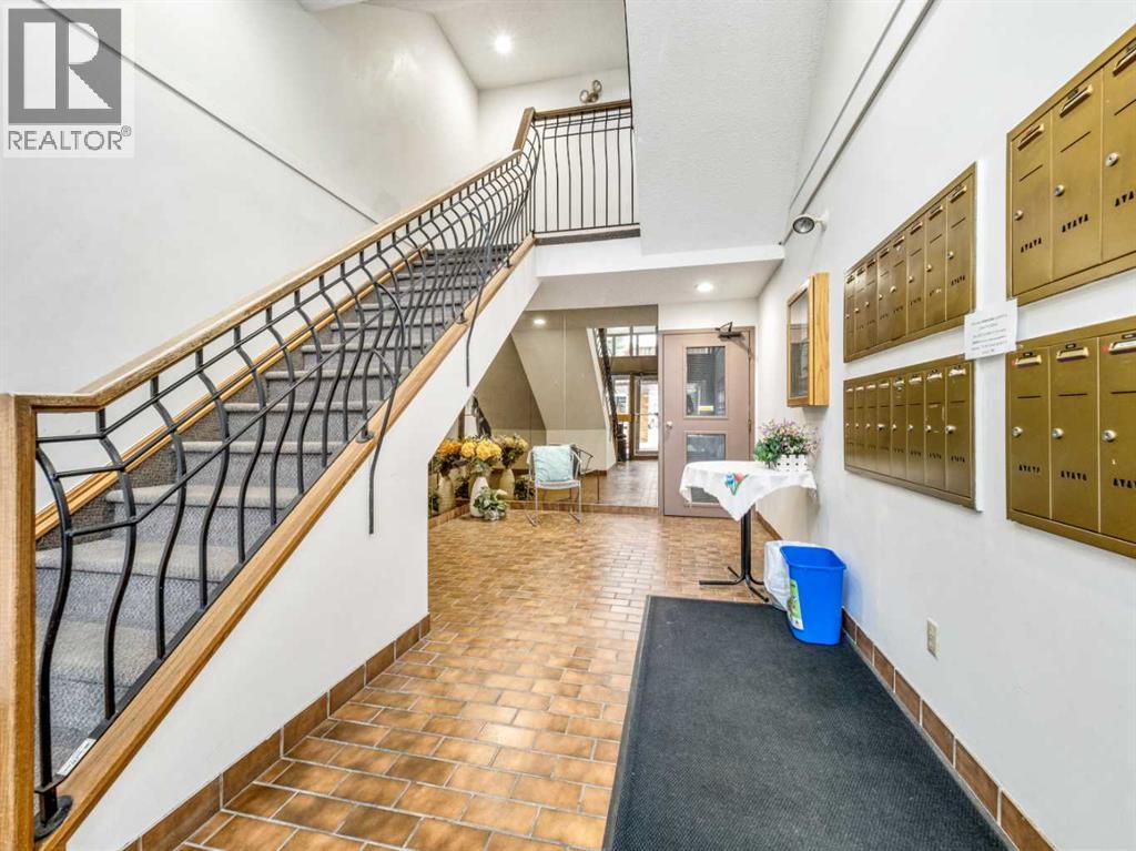 302, 65 Temple Boulevard W, Lethbridge, Alberta T1K 5M2 - Photo 3 - A2268845